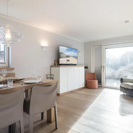 Holiday home Strandroggen *