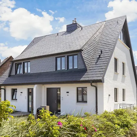 Holiday home Strandroggen *