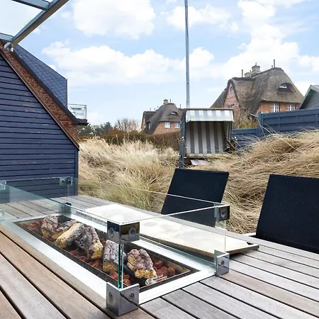 Holiday home Strandroggen *